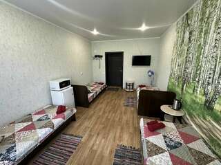 Гостевой дом Форсаж Бийск Классический четырехместный номер-2