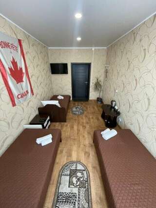 Гостевой дом Форсаж Бийск Классический четырехместный номер-3