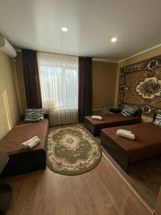 Гостевой дом Форсаж Бийск Классический трехместный номер-6