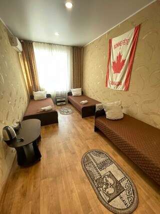 Гостевой дом Форсаж Бийск Классический четырехместный номер-4